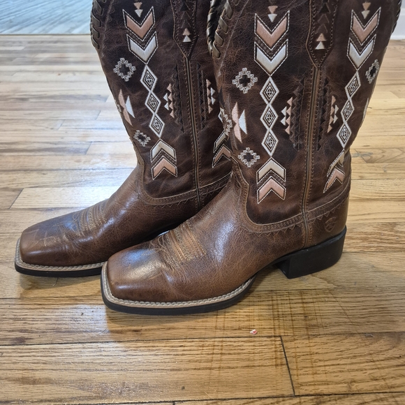 Ariat Shoes - Ariat Brown and Cream Heeled Boots